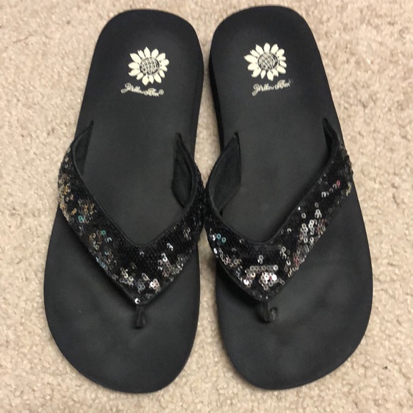 Yellow Box Shoes Yellow Box Blacksilver Sequin Flip Flop Sandals Sz